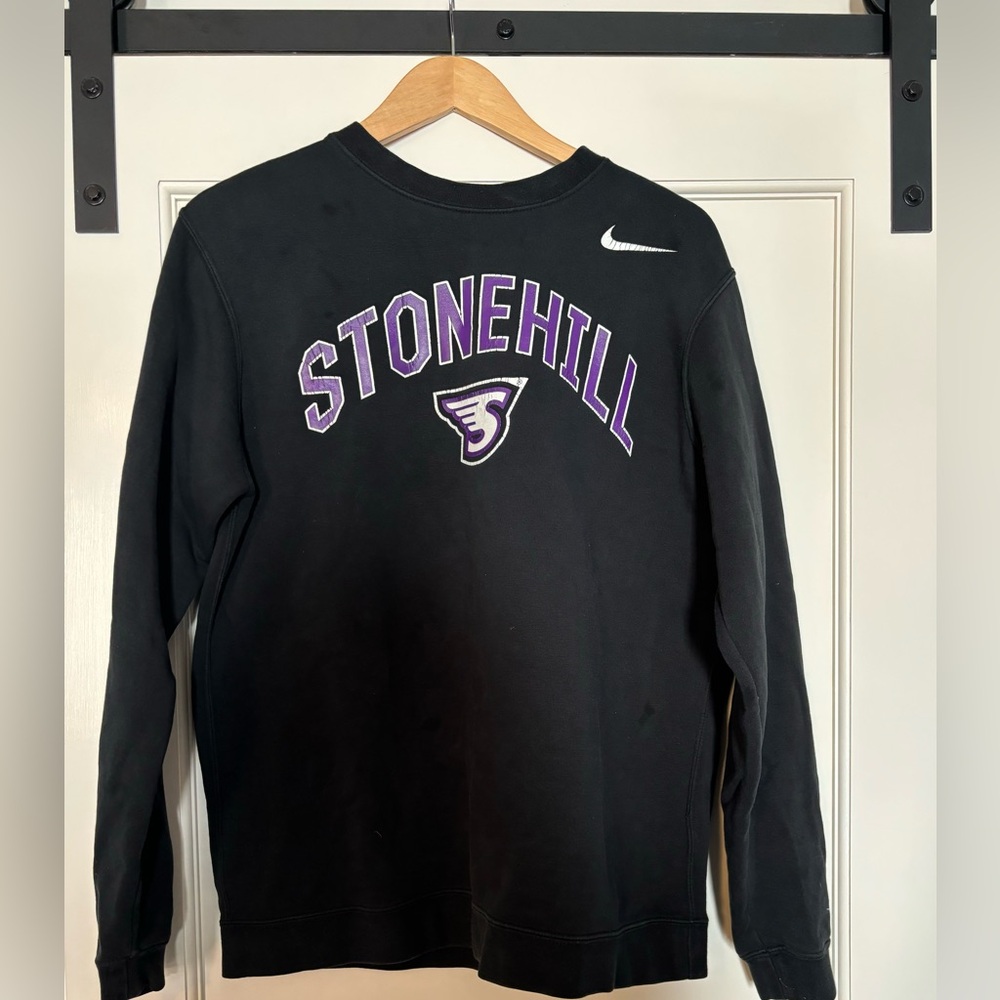 Roger Williams University Softball crew sweatshirt